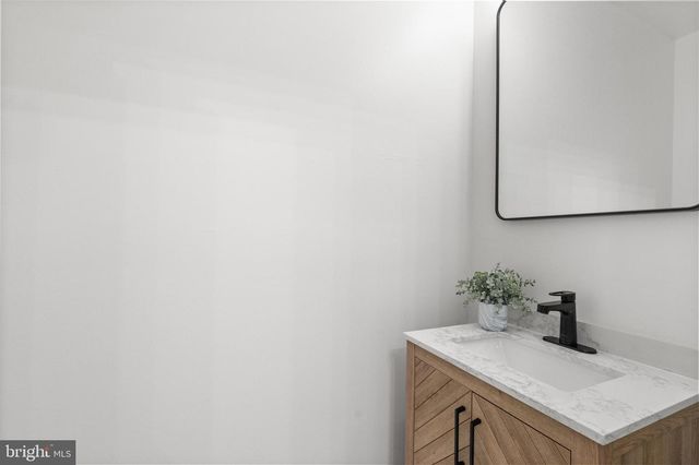 1631 E OLIVER ST, Baltimore, MD 21213