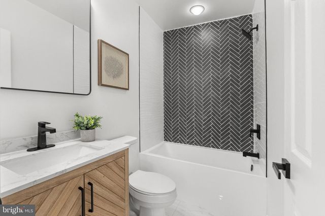 1631 E OLIVER ST, Baltimore, MD 21213