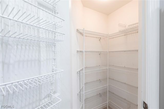 9282 Palm Island CIR, North Fort Myers, FL 33903