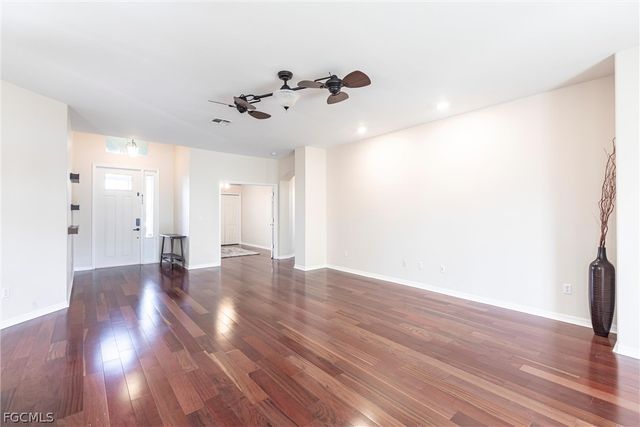 9282 Palm Island CIR, North Fort Myers, FL 33903