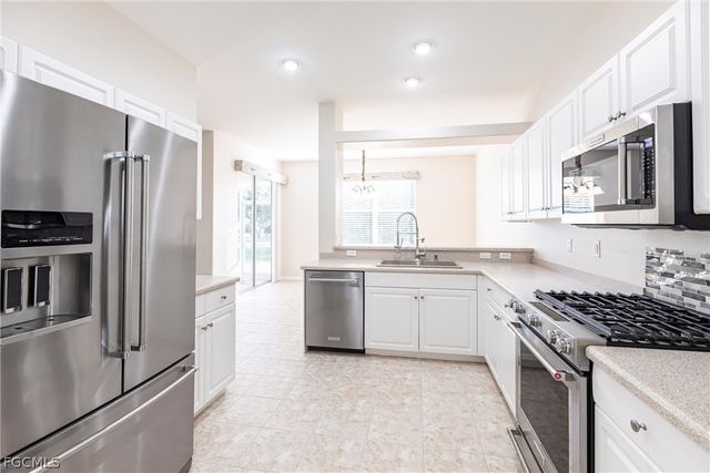 9282 Palm Island CIR, North Fort Myers, FL 33903