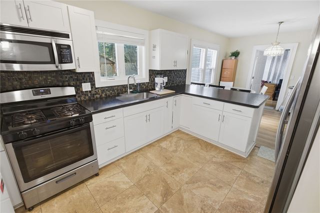 780 Genesee Park Boulevard, Rochester, NY 14619