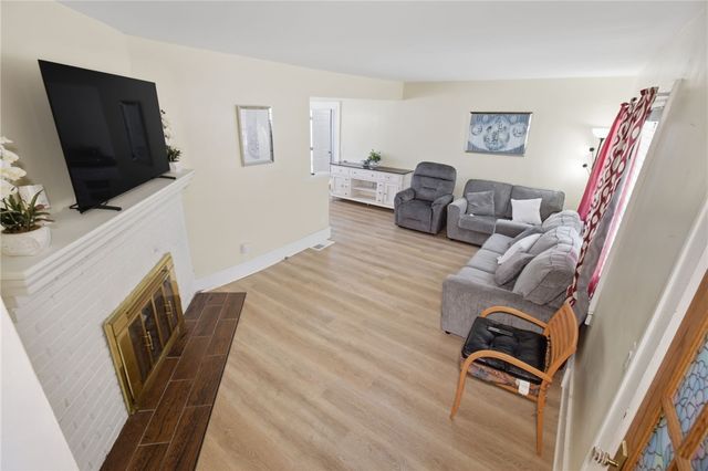 780 Genesee Park Boulevard, Rochester, NY 14619