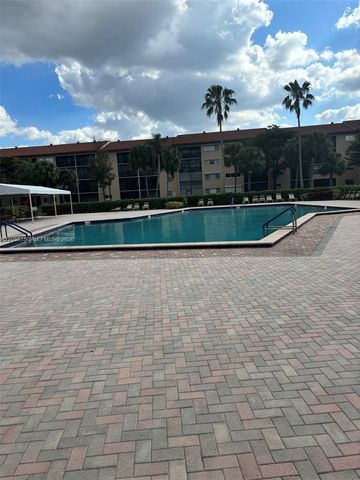 1301 SW 134th Way 307B, Pembroke Pines, FL 33027