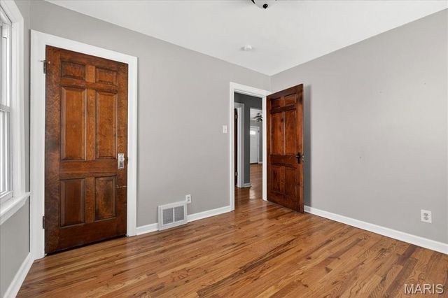 1519 Sanford Avenue, St Louis, MO 63139