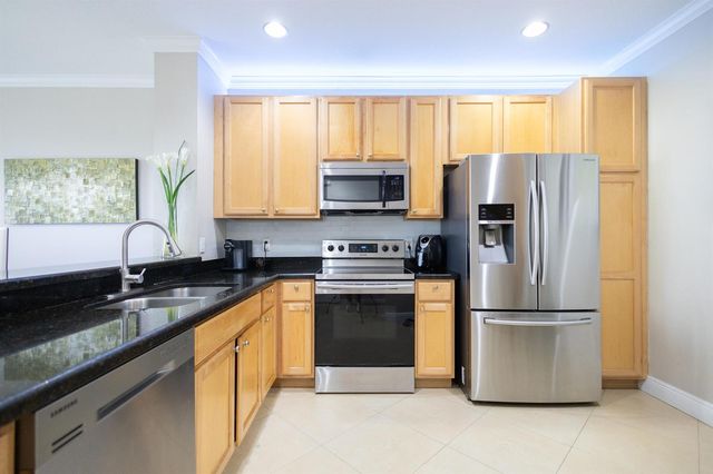8115 Bellagio Lane, Boynton Beach, FL 33472