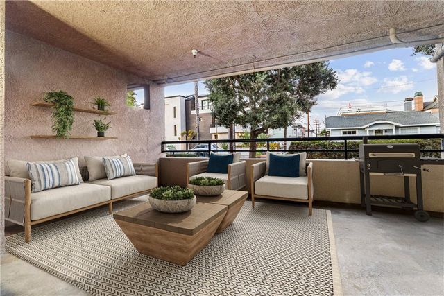 1200 Pacific Coast Highway 102, Huntington Beach, CA 92648