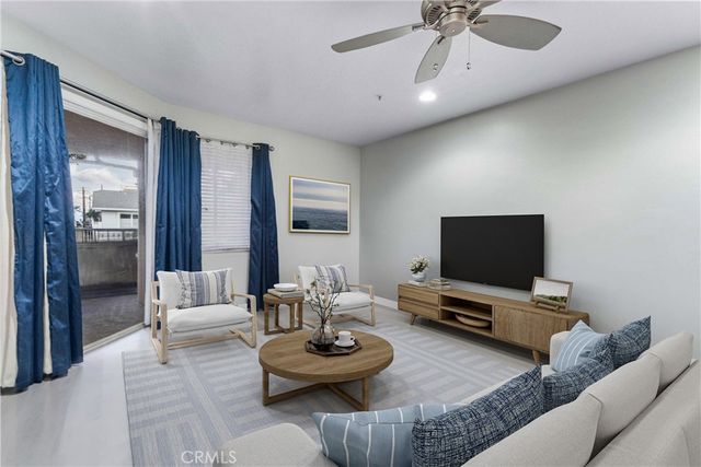 1200 Pacific Coast Highway 102, Huntington Beach, CA 92648