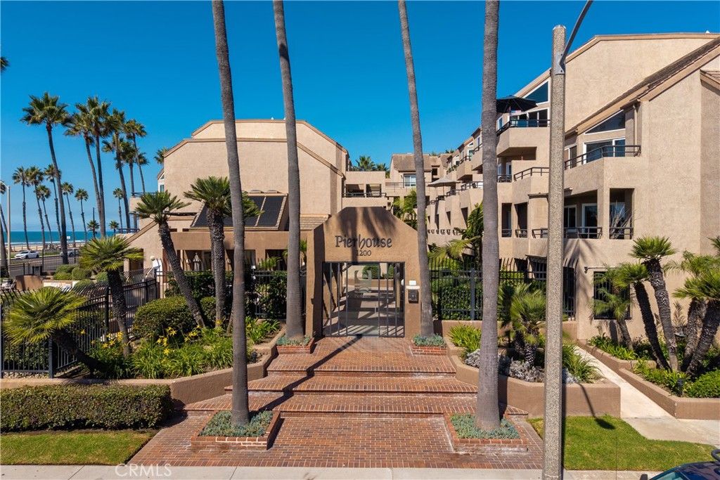 1200 Pacific Coast Highway 102, Huntington Beach, CA 92648