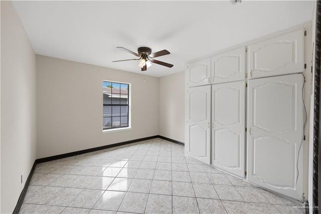 211 W Eller Avenue, Pharr, TX 78577