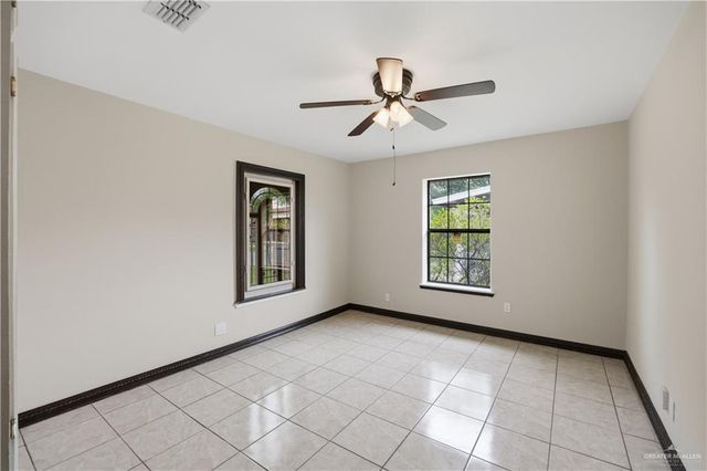 211 W Eller Avenue, Pharr, TX 78577