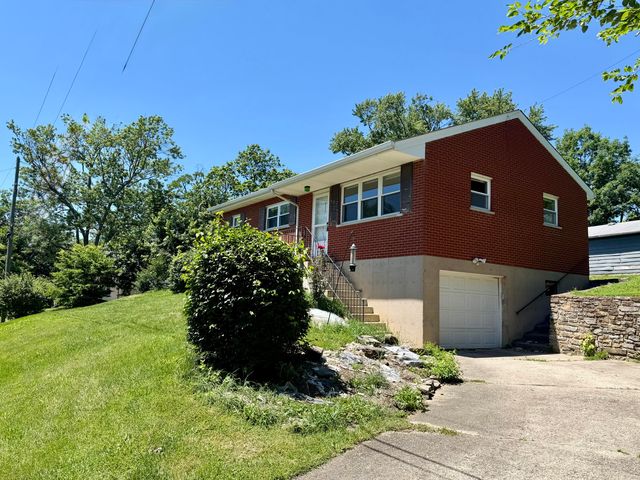 207 Savoy Avenue, Highland Heights, KY 41076