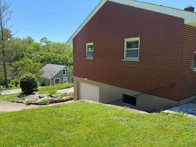 207 Savoy Avenue, Highland Heights, KY 41076