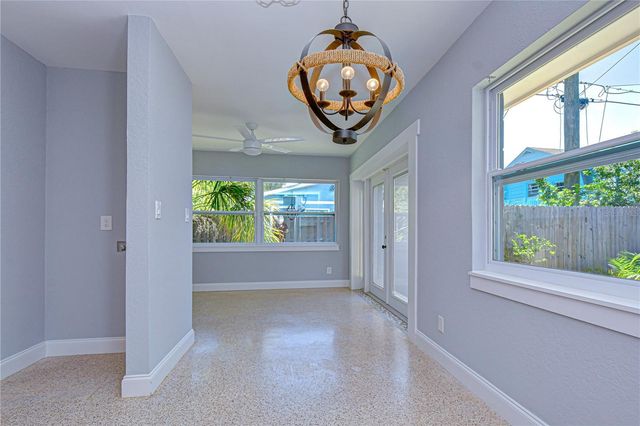 5614 30TH AVENUE S, Gulfport, FL 33707