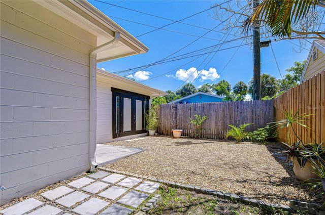 5614 30TH AVENUE S, Gulfport, FL 33707