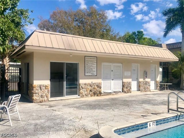 1560 Colonial BLVD 136, Fort Myers, FL 33907