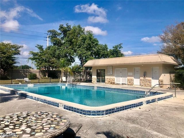 1560 Colonial BLVD 136, Fort Myers, FL 33907