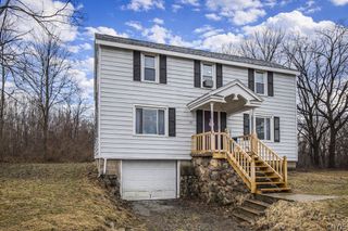 205 Cemetery Road, Oswego, NY 13126