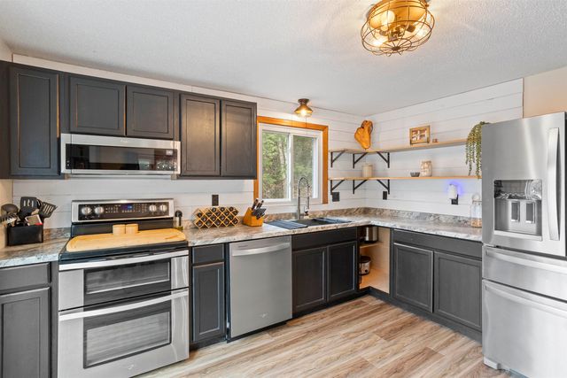 6 Pulaski Drive, Fremont, NH 03044