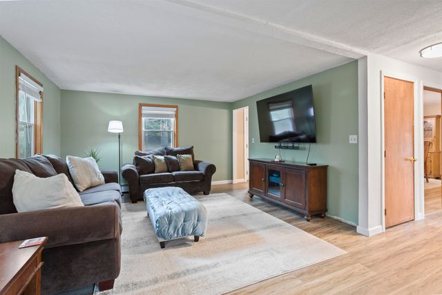 6 Pulaski Drive, Fremont, NH 03044