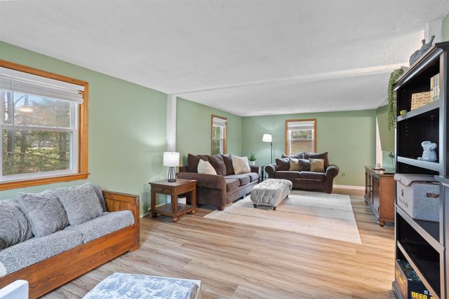 6 Pulaski Drive, Fremont, NH 03044