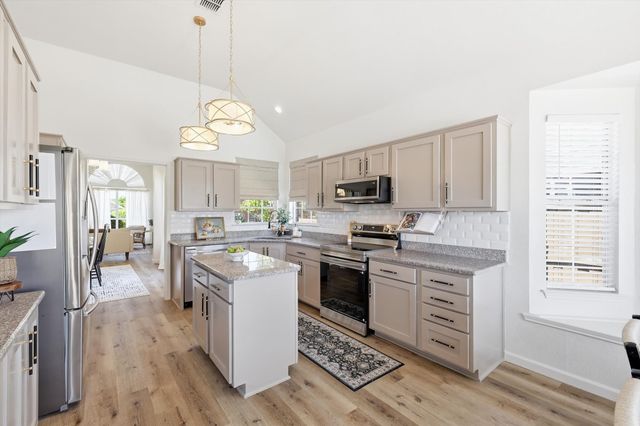 5028 Lake Vista Drive, The Colony, TX 75056