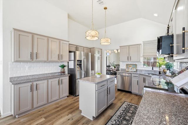 5028 Lake Vista Drive, The Colony, TX 75056