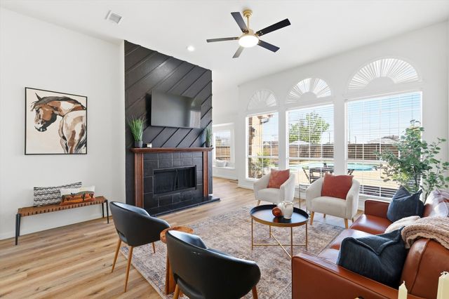 5028 Lake Vista Drive, The Colony, TX 75056