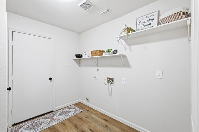 5028 Lake Vista Drive, The Colony, TX 75056