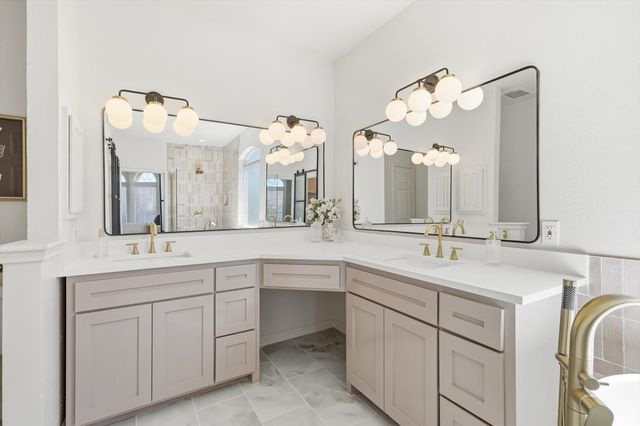 5028 Lake Vista Drive, The Colony, TX 75056