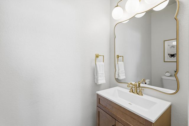 5028 Lake Vista Drive, The Colony, TX 75056