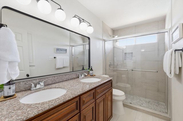 5028 Lake Vista Drive, The Colony, TX 75056