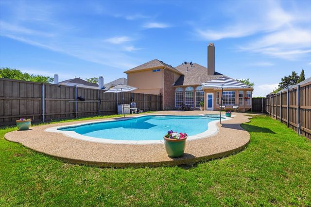 5028 Lake Vista Drive, The Colony, TX 75056