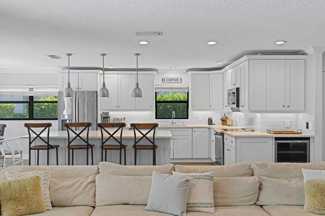 12931 N Normandy Way, Palm Beach Gardens, FL 33410
