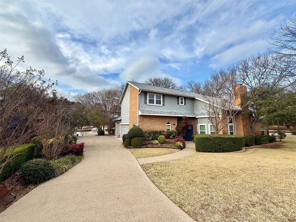 449 Moran Drive, Highland Village, TX 75077