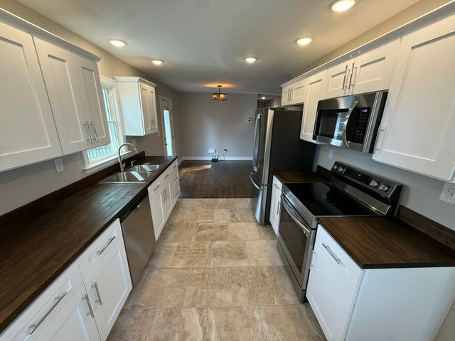 3428 Kershaw RD, Roanoke, VA 24017