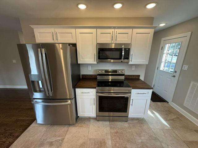 3428 Kershaw RD, Roanoke, VA 24017