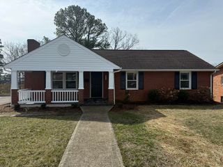 3428 Kershaw RD, Roanoke, VA 24017