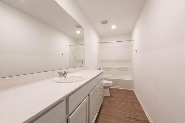 913 Oak Mist Lane, Magnolia, TX 77354