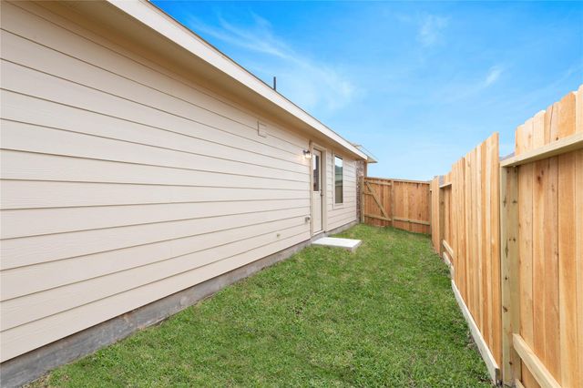 913 Oak Mist Lane, Magnolia, TX 77354