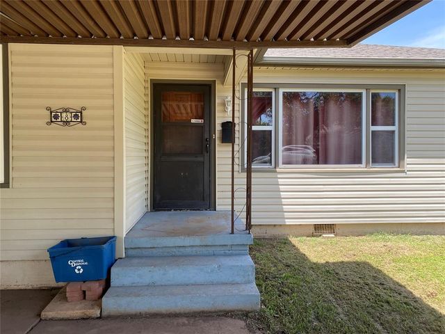 8 W Pulaski Street, Shawnee, OK 74804