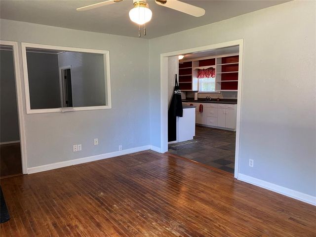 8 W Pulaski Street, Shawnee, OK 74804