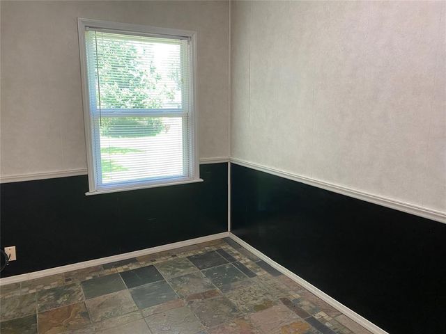 8 W Pulaski Street, Shawnee, OK 74804