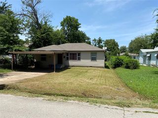 8 W Pulaski Street, Shawnee, OK 74804