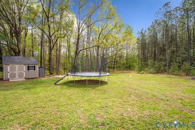 1290 Scotts Ct, Carson, VA 23830