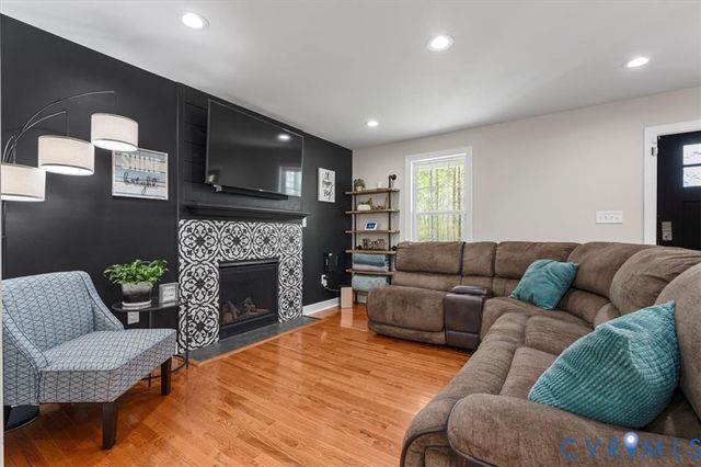 1290 Scotts Ct, Carson, VA 23830