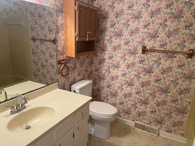 303 Knollwood DR, Troutville, VA 24175