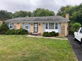 303 Knollwood DR, Troutville, VA 24175