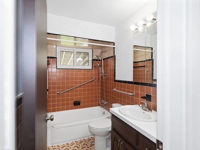 20343 Ardmore Park Street, St Clair Shores, MI 48081