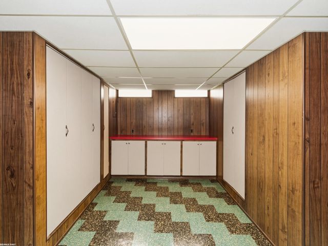 20343 Ardmore Park Street, St Clair Shores, MI 48081